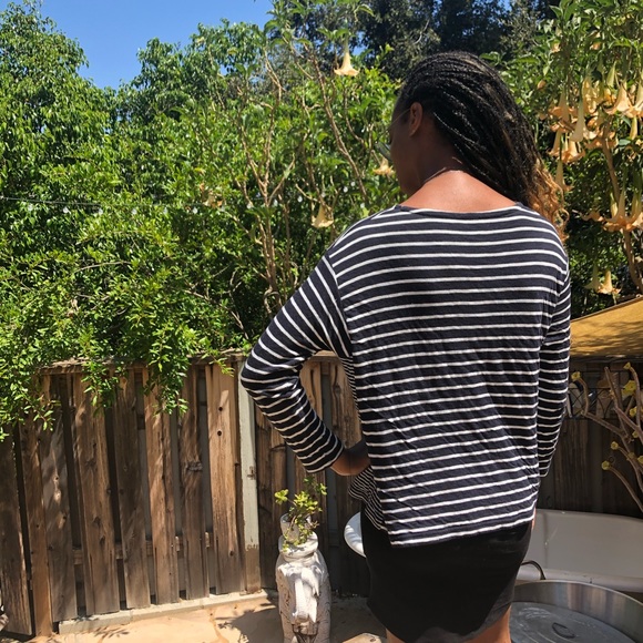 Closed Knit Sweater Sz S - Picture 2 of 3